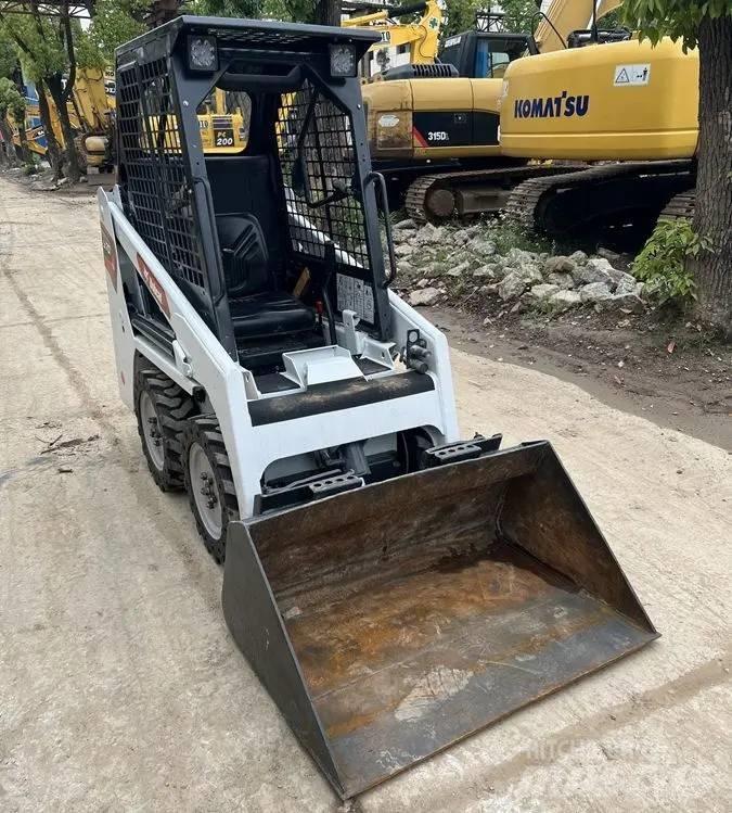Bobcat S70 Skid steer mini nakladalci