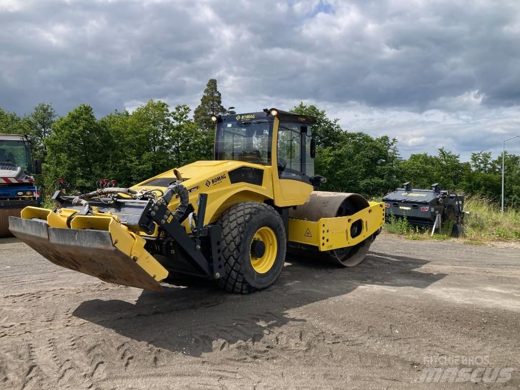 Bomag BW 213 DH-5 Kompaktorji tal