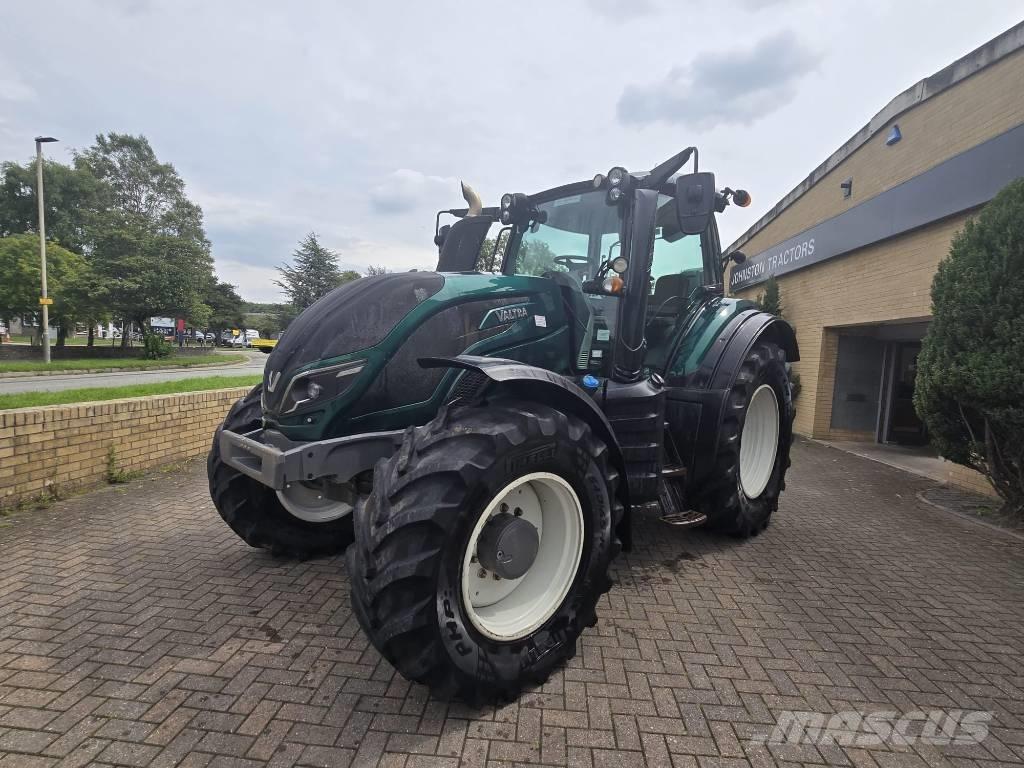 Valtra T 174 Traktorji