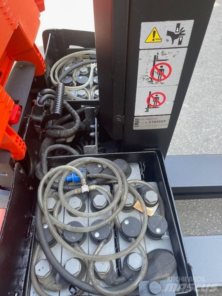 BT SWE080L Ročni električni viličar