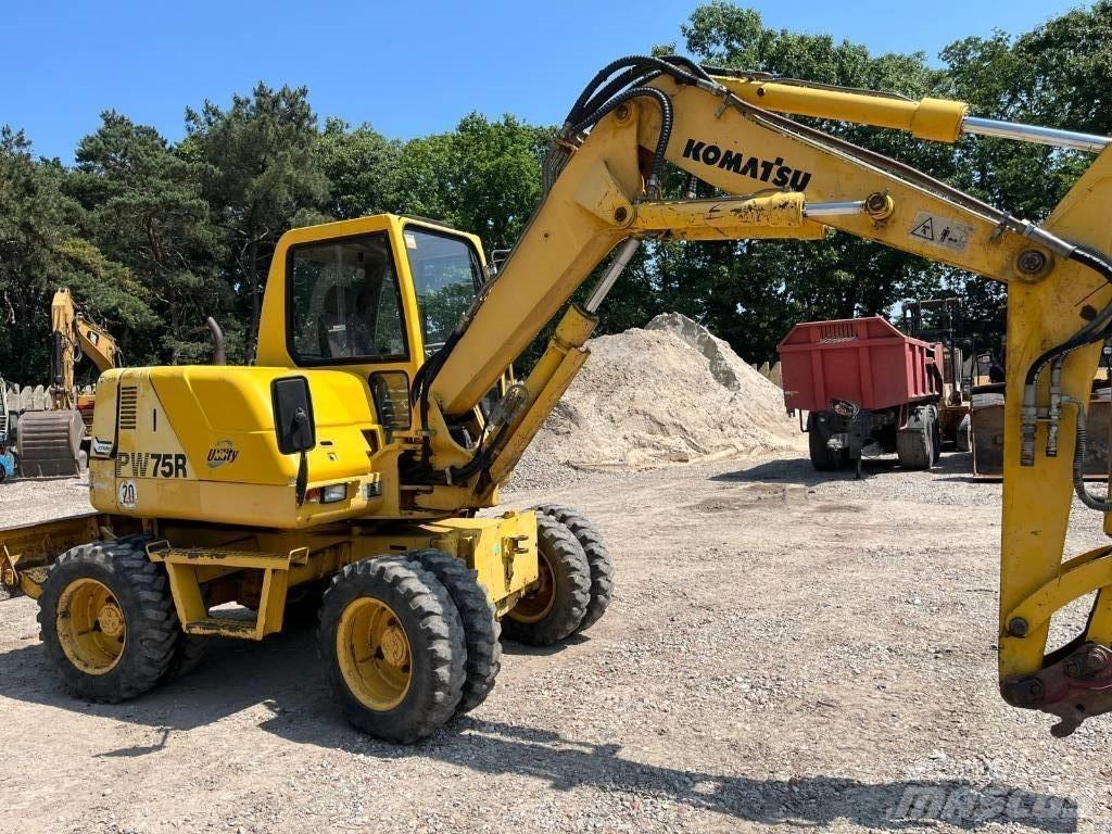 Komatsu PW 75 R Bagri na kolesih