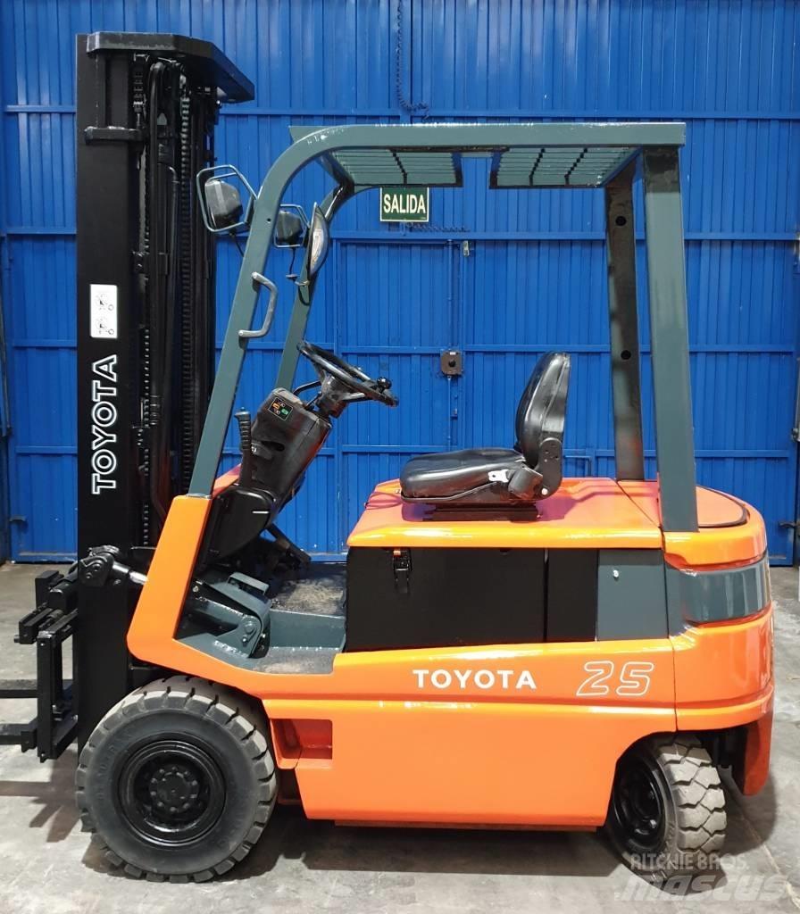 Toyota FBM 25 Električni viličarji
