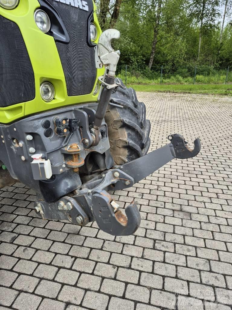 CLAAS Axion 850 Traktorji