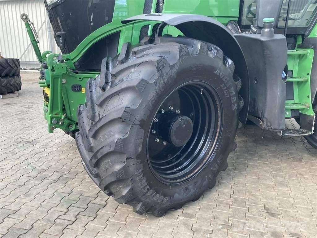 John Deere 6250R Traktorji