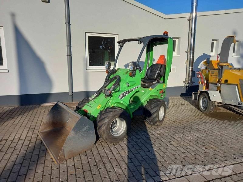 Avant 640 Skid steer mini nakladalci