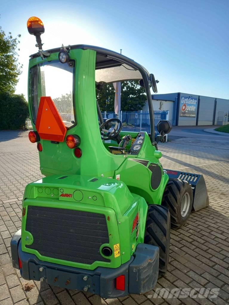 Avant 640 Skid steer mini nakladalci