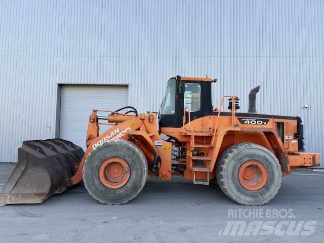 Doosan DL 400 Kolesni nakladalci
