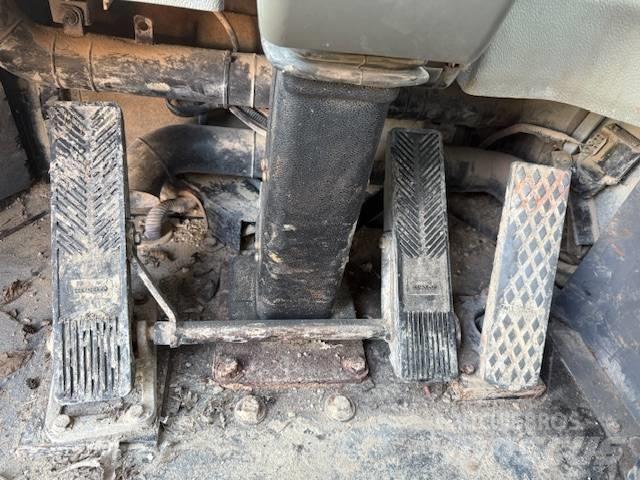 Doosan DL 400 Kolesni nakladalci