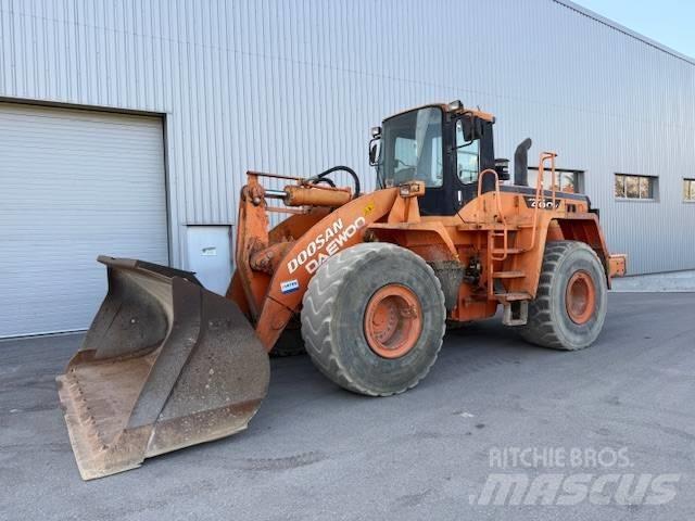 Doosan DL 400 Kolesni nakladalci