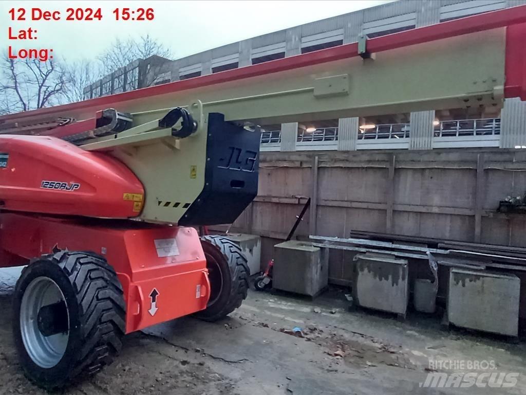 JLG 1250 AJP Zglobne dvižne ploščadi