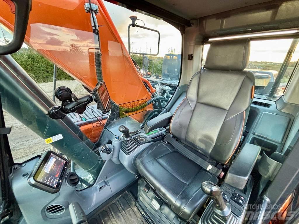Doosan DX 255 Bagri goseničarji