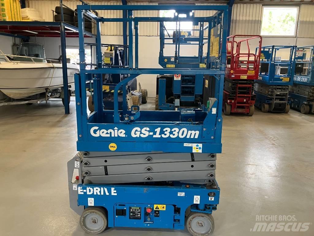 Genie GS 1330 Škarjaste dvižne ploščadi