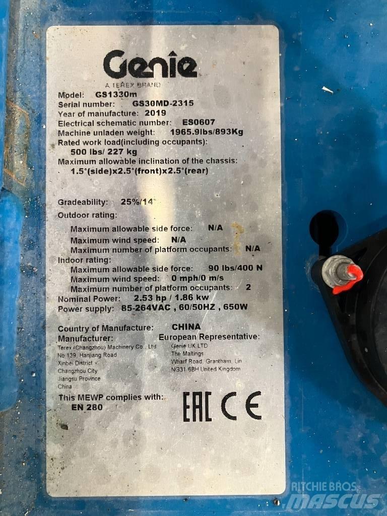 Genie GS 1330 Škarjaste dvižne ploščadi