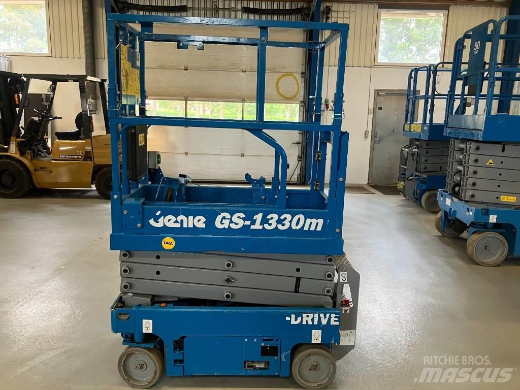 Genie GS 1330 Škarjaste dvižne ploščadi