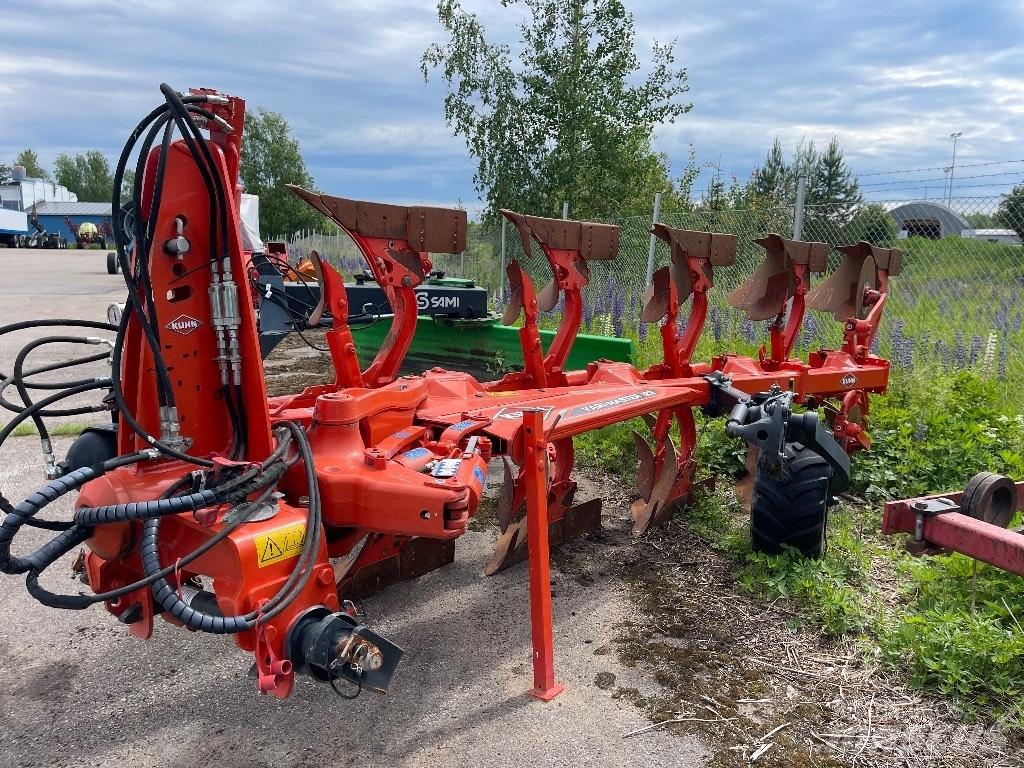 Kuhn Vari-Master 123 Obračalni plugi