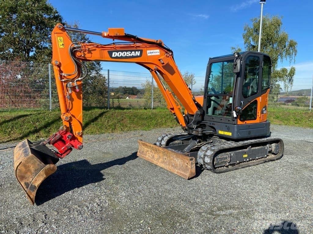 Doosan DX63-3 Bagri goseničarji
