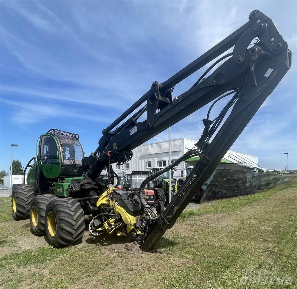 John Deere 1270 E Harvesterji