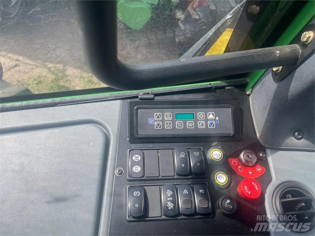 John Deere 1270 E Harvesterji