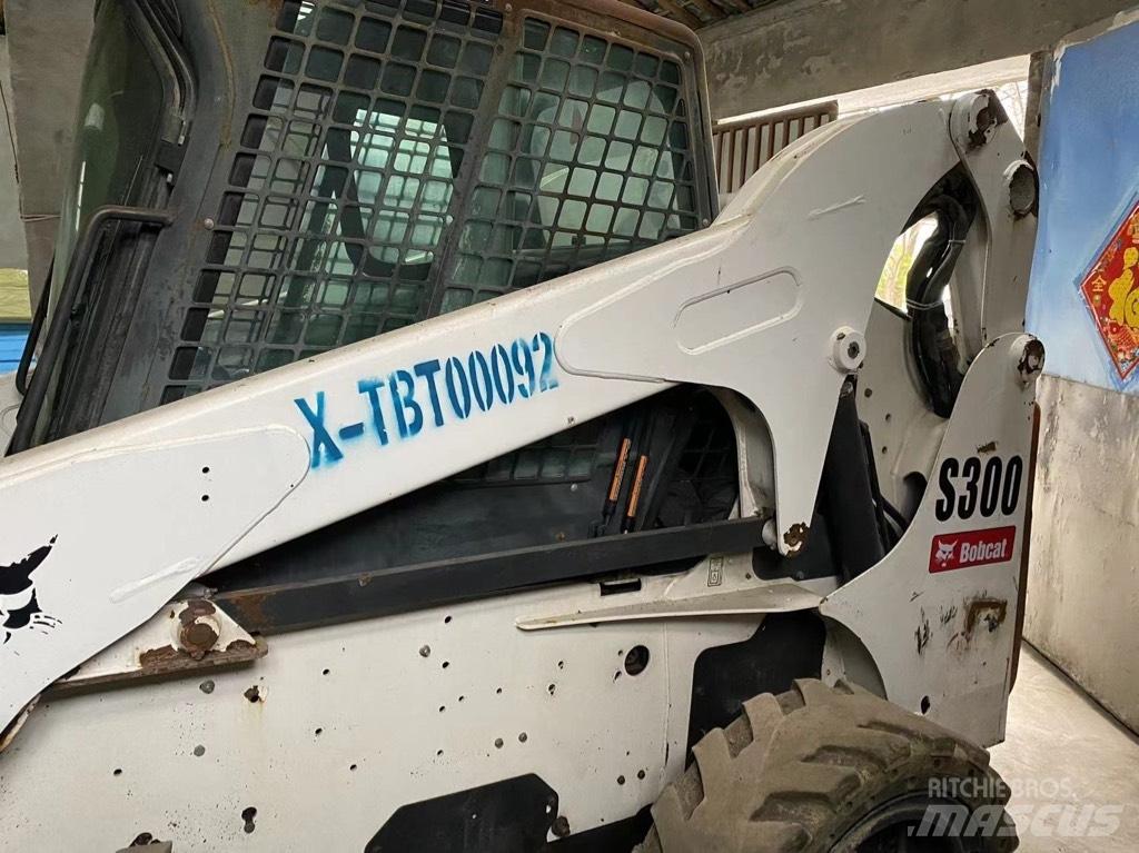 Bobcat S 300 Skid steer mini nakladalci