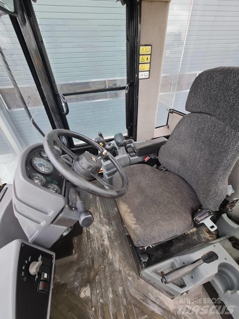 CAT 914 G Kolesni nakladalci