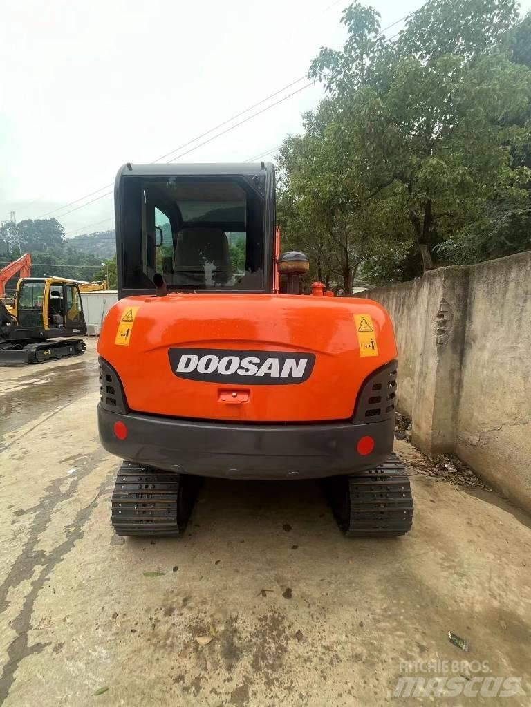 Doosan DH 60-7 Mini bagri <7t