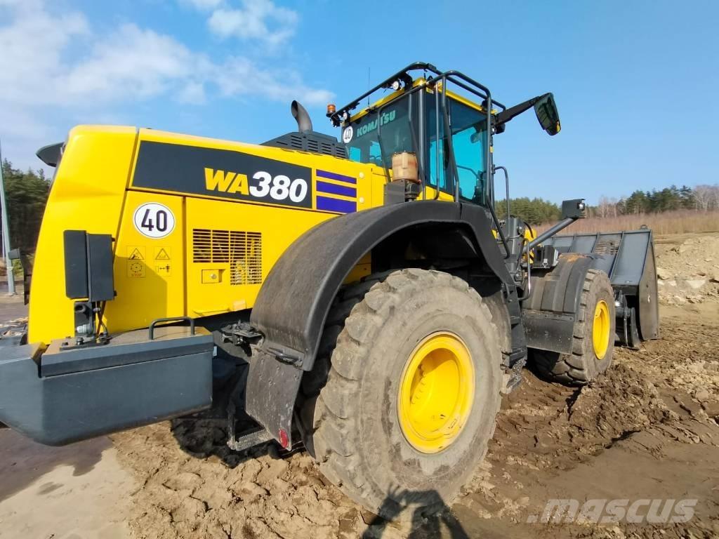 Komatsu WA 380-8 Kolesni nakladalci