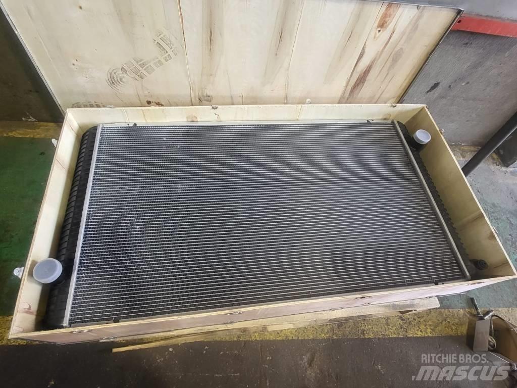 Volvo VOE15147470 Radiatorji