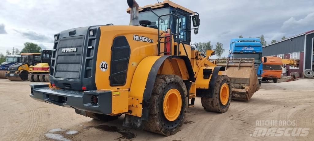 Hyundai HL 960 Kolesni nakladalci
