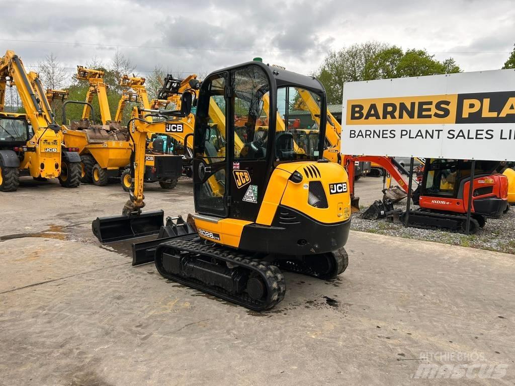 JCB 8026 CTS Mini bagri <7t