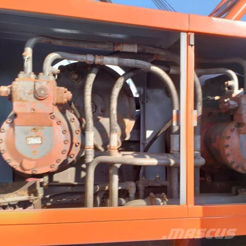 Hitachi KH 150 Dvigala na gosenicah