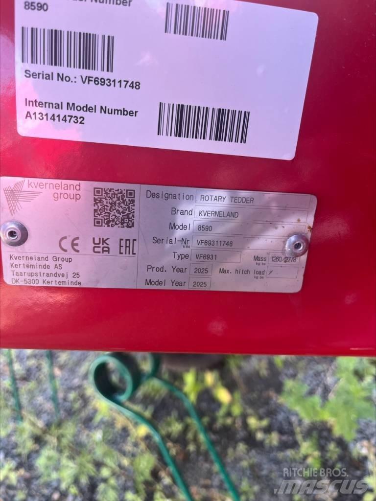 Kverneland 8590 Obračalniki in zgrabljalniki