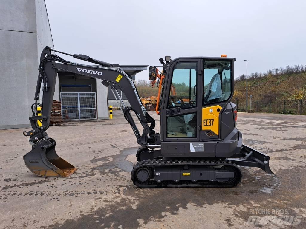 Volvo EC 37 F Mini bagri <7t