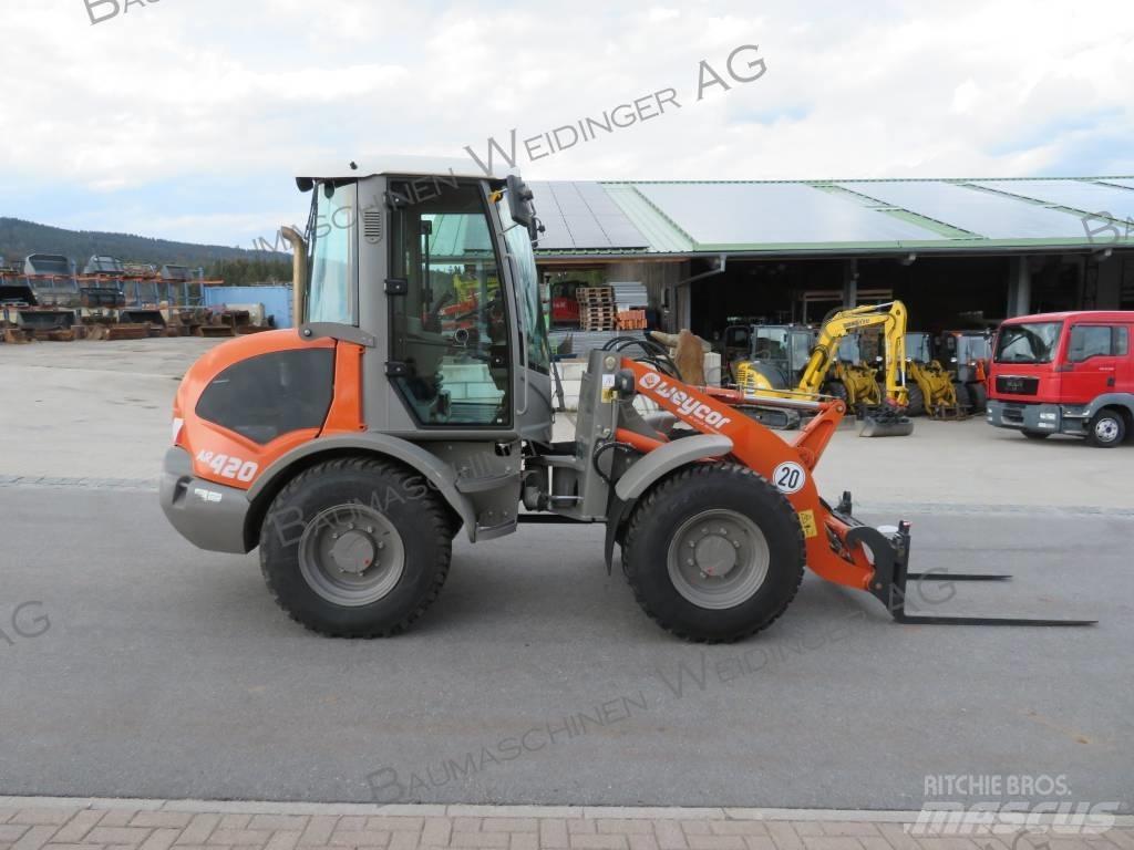 Atlas AR 420 Kolesni nakladalci