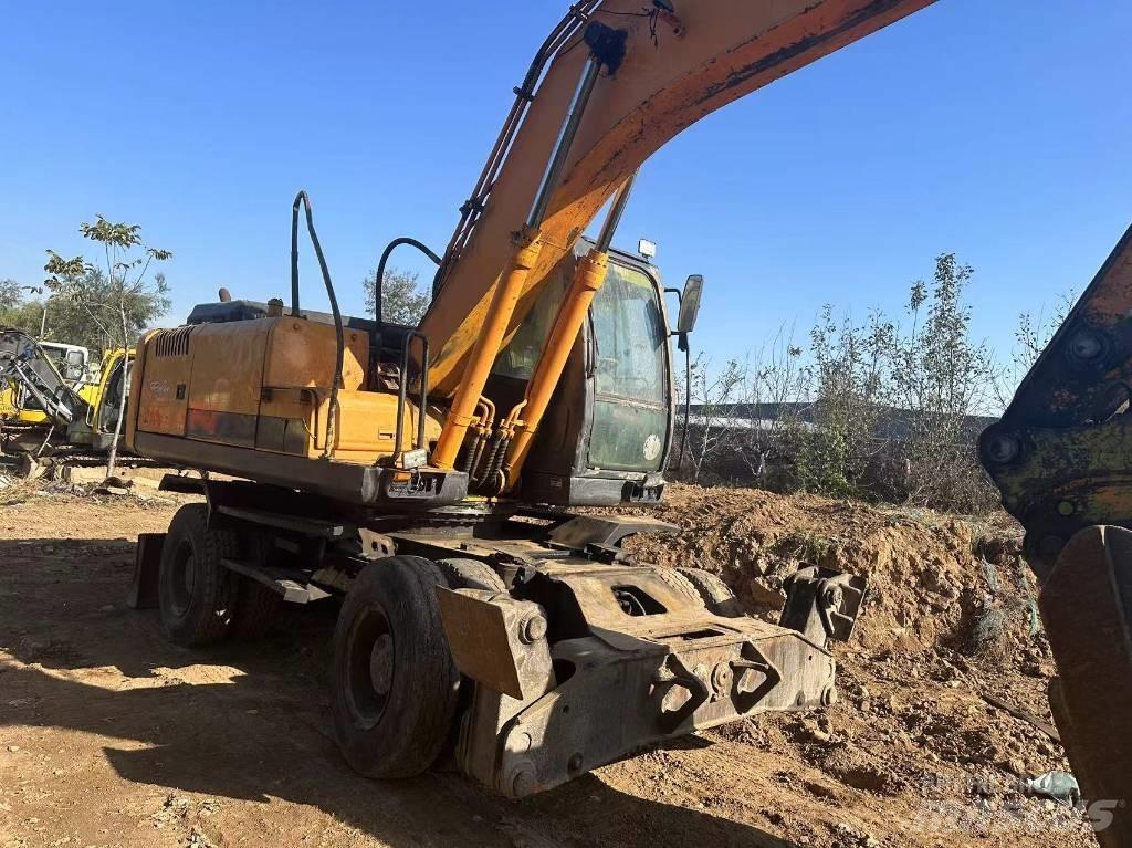 Hyundai R210W-9 Bagri na kolesih