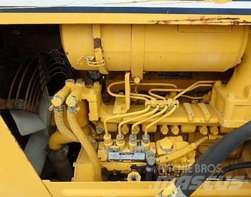 Komatsu D 20 A-6 Buldožerji goseničarji