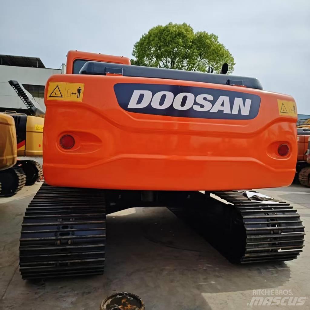 Doosan DX 225 Bagri goseničarji