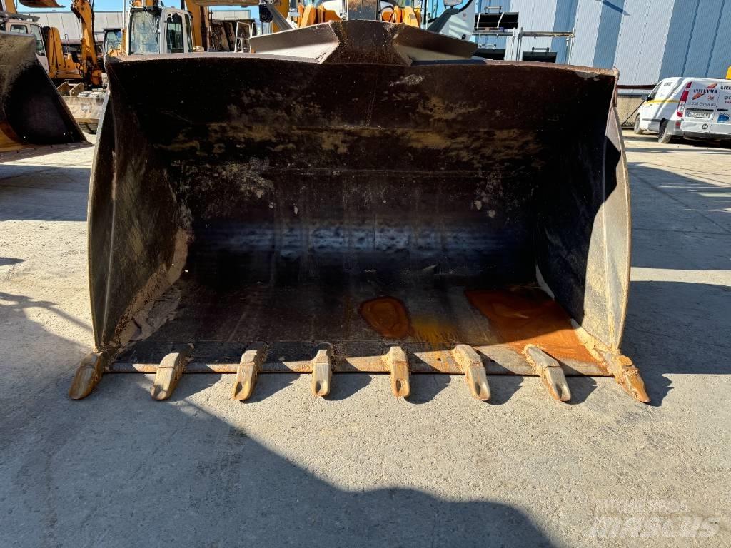 Liebherr L 576 Kolesni nakladalci