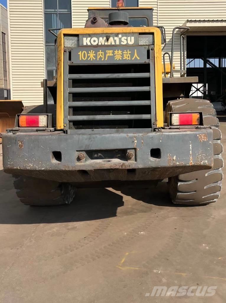 Komatsu WA 470 Kolesni nakladalci