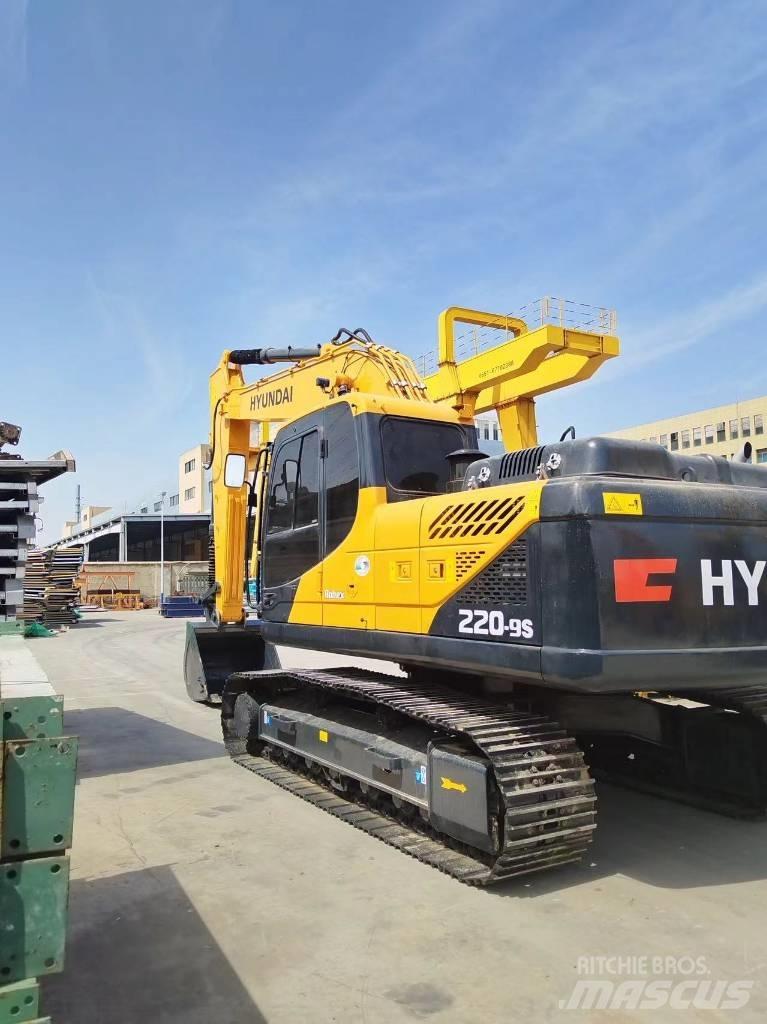 Hyundai R220LC-9S Bagri goseničarji