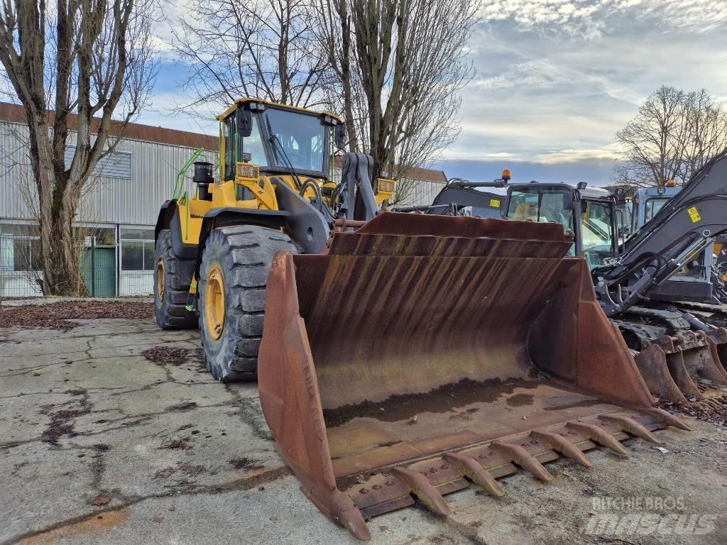 Volvo L 220 H Kolesni nakladalci