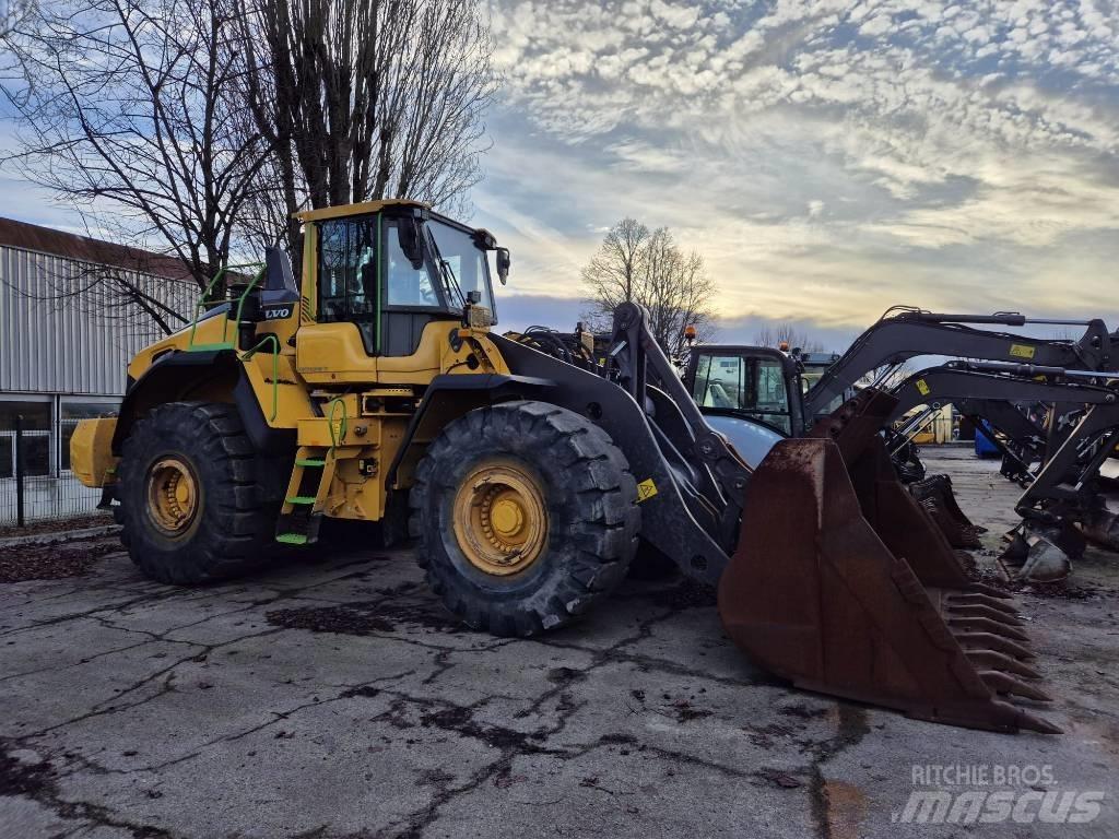 Volvo L 220 H Kolesni nakladalci