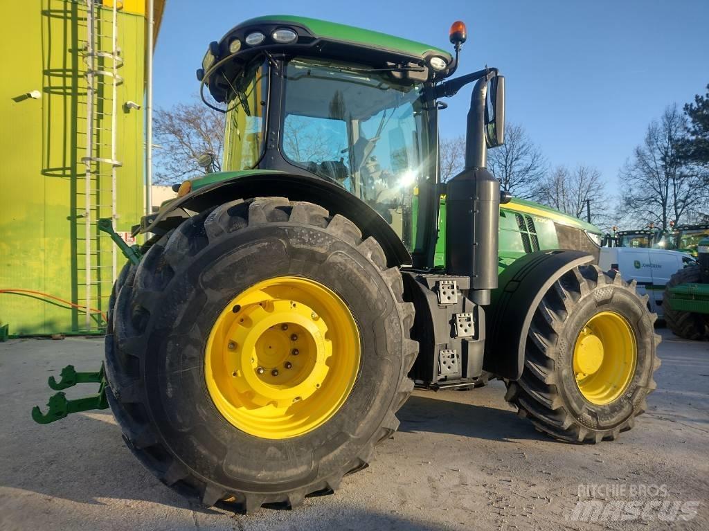 John Deere 7270 R Traktorji