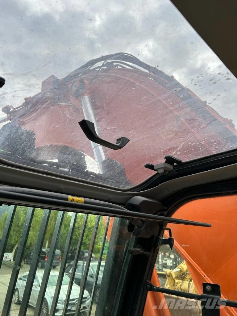 Hitachi ZX300LC-5 Bagri goseničarji