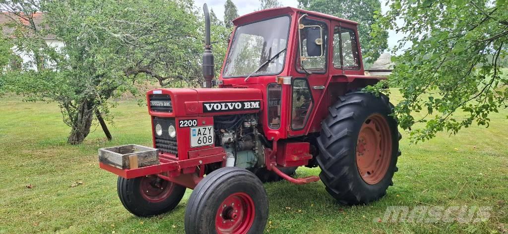 Volvo BM 2200 Traktorji