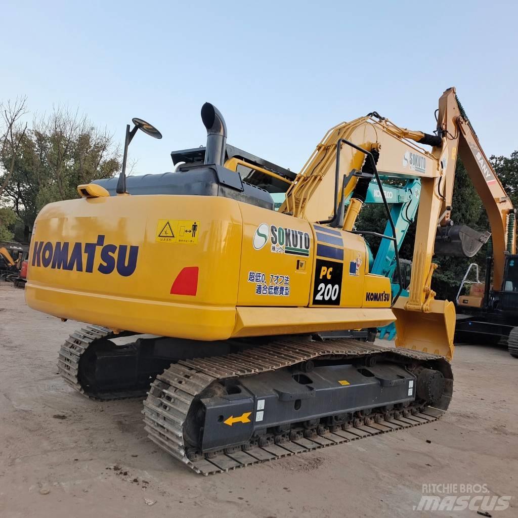 Komatsu PC 200-8 Bagri goseničarji