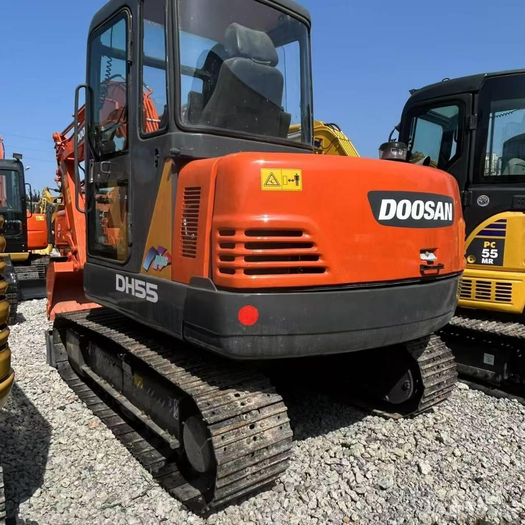 Doosan 55 Bagri goseničarji