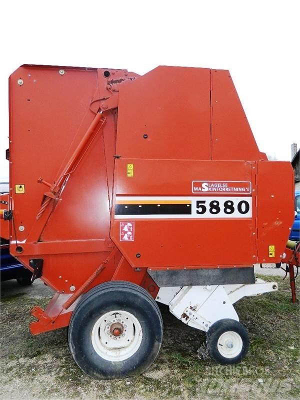 New Holland 5880 Balirke (okrogle bale)