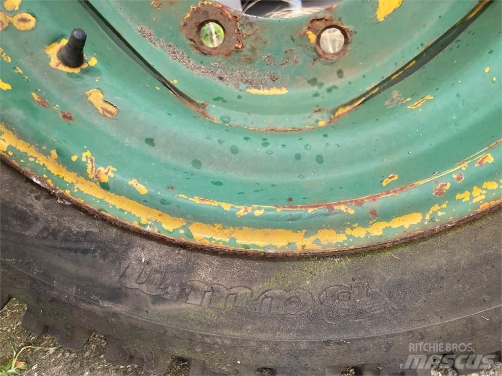 Barum 13.0/65-18 Gume, kolesa in platišča
