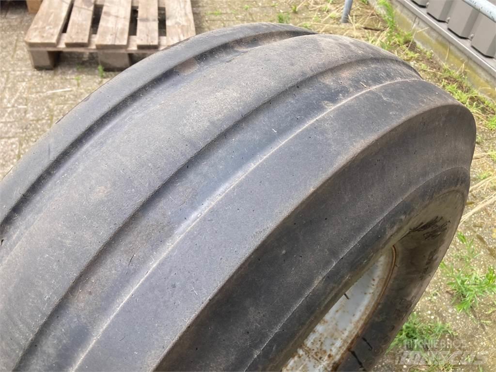 BKT 11.00-16 Gume, kolesa in platišča