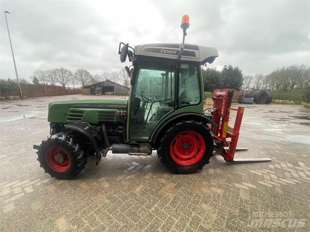 Fendt 208V Traktorji